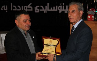 زانکۆی گەرمیان خەلاتی رێزلێنانی بەخشییە چەند نوسەرێکی بواری ئەنفال
